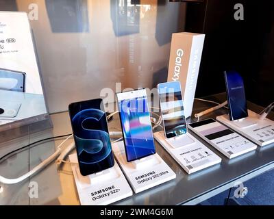 Cairo, Egitto, 9 febbraio 2024: Samsung Group è una multinazionale sudcoreana con sede centrale di un conglomerato manifatturiero Foto Stock