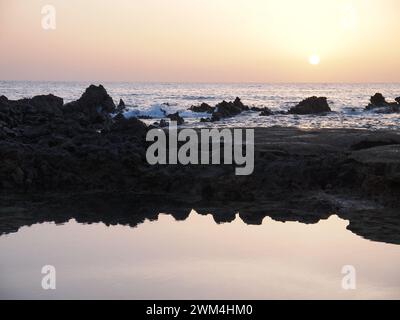 Oceano Atlantico a la Jaca (Arico, Tenerife, Isole Canarie, Spagna) Foto Stock