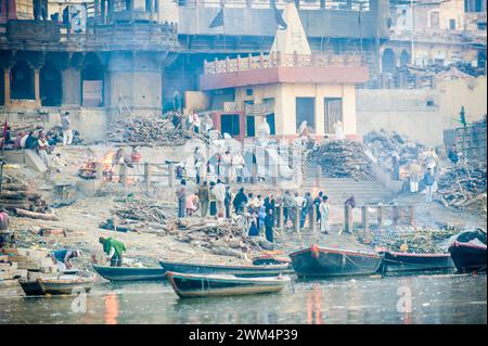 Ghat sulle rive del Ganga. Varanasi, Uttar Pradesh, India, Asia, Asia, Sud Asia. Foto Stock