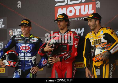 Circuito Phillip Island Grand Prix, 24 febbraio 2024: 55 Andrea Locatelli (ITA) Yamaha YZF R1 di PATA PROMETEON YAMAHA, 11 Nicolo Bulega (ITA) Ducati Panigale V4R di Aruba.IT Racing Ducati e Andrea Iannone (ITA) Ducati Panigale V4R del TEAM SALGONO UNDICI - PODIO durante il Campionato del mondo Superbike 2024. (Foto di Damir IVKA/ATP Images) (IVKA DAMIR /ATP/SPP) crediti: SPP Sport Press Photo. /Alamy Live News Foto Stock