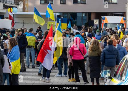 Solidaritätskundgebungen für die Ukraine Demonstration vom Verein der Ukrainer in Franken e.V. anlässlich des zweiten Jahrestag des Kriegs in der Ukraine auf dem Kornmarkt in Nürnberg. Nürnberg Bayern Deutschland *** manifestazioni di solidarietà per l'Ucraina dimostrazione dell'Associazione degli ucraini in Franconia e V in occasione del secondo anniversario della guerra in Ucraina al Kornmarkt di Norimberga, Baviera Germania 20240224-6V2A3808 Foto Stock