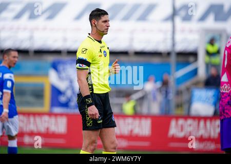 Brescia, Italia. 24 febbraio 2024. Collu Giuseppe (arbitro) durante Brescia calcio vs AC Reggiana, partita di calcio italiano di serie B a Brescia, Italia, 24 febbraio 2024 Credit: Independent Photo Agency/Alamy Live News Foto Stock