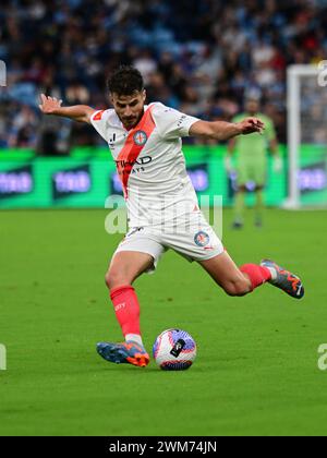 Parramatta, Australia. 24 febbraio 2024. Il Lefteris Antonis del Melbourne City FC è visto in azione durante la partita del 18° turno della stagione maschile A-League 2023/24 tra il Sydney FC e il Melbourne City FC tenutasi al CommBank Stadium. Punteggio finale; Sydney FC 1:1 Melbourne City FC. Credito: SOPA Images Limited/Alamy Live News Foto Stock