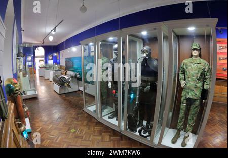 Bogotà, Colombia. 10-01- 2024. Visita il Museo militare e storico di Bogotà. Foto di: José Bula Urrutia Foto Stock