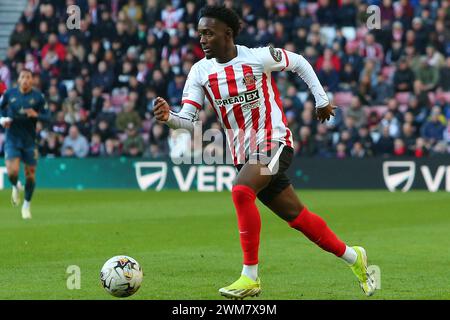 Sunderland sabato 24 febbraio 2024. Abdoullah Ba di Sunderland durante la partita del Campionato Sky Bet tra Sunderland e Swansea City allo Stadio della luce di Sunderland sabato 24 febbraio 2024. (Foto: Michael driver | mi News) crediti: MI News & Sport /Alamy Live News Foto Stock