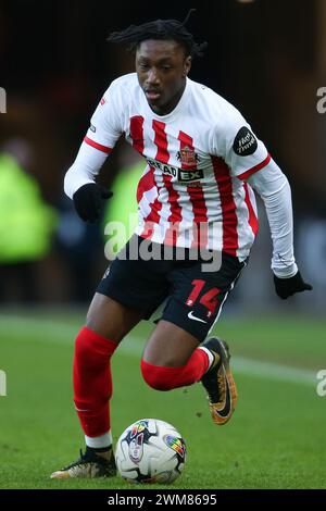 Sunderland sabato 24 febbraio 2024. Romaine Mundle di Sunderland durante la partita del Campionato Sky Bet tra Sunderland e Swansea City allo Stadio della luce di Sunderland sabato 24 febbraio 2024. (Foto: Michael driver | mi News) crediti: MI News & Sport /Alamy Live News Foto Stock