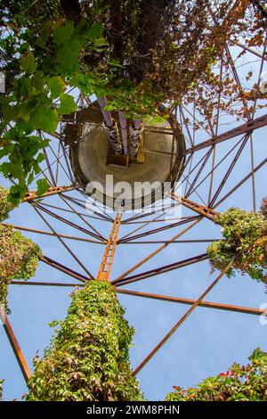 Vecchia torre di cisterna in ferro a Szeged in Sout in Ungheria Foto Stock