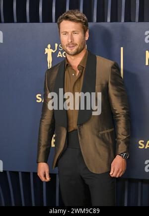 Los Angeles, Stati Uniti. 24 febbraio 2024. Los Angeles, Stati Uniti. 24 febbraio 2024. Glen Powell partecipa al 30° SAG Awards annuale allo Shrine Auditorium and Expo Hall di Los Angeles, California, sabato 24 febbraio 2023. Foto di Chris Chew/UPI credito: UPI/Alamy Live News credito: UPI/Alamy Live News Foto Stock