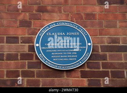 Targa in onore di Claudia Jones; Notting Hill; Royal Borough di Kensington e Chelsea; Londra; Regno Unito; Foto Stock