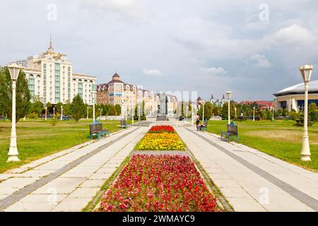 Kazan, Russia - 13 luglio 2018: Monumento al poeta Kul Gali nel Millennium Park di Kazan, Tatarstan, Russia. Foto Stock