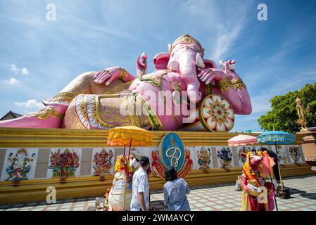 La Ganesha a Wat Saman Rattanaram nella città di Mueang Chachoengsao nella provincia di Chachoengsao in Thailandia. Thailandia, Chachoengsao, 3, 20 novembre Foto Stock