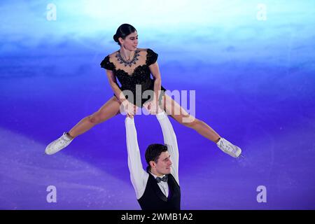 Torino, Italia. 24 febbraio 2024. Italia, Torino 24 febbraio 2024 PalaVela â&#x80;&#x9c;Lights on U' show per i Giochi Mondiali invernali di Torino 2025 Rebecca Gilardi - Filippo Ambrosini credito: Independent Photo Agency/Alamy Live News Foto Stock