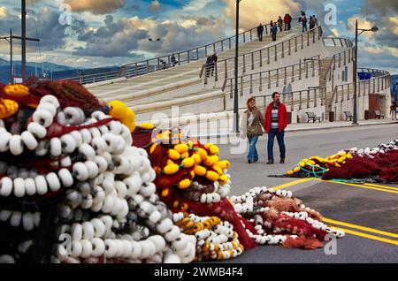 Edificio Mirador de las Marismas, Muelle de Santoña, Cantabria, Spagna. Foto Stock