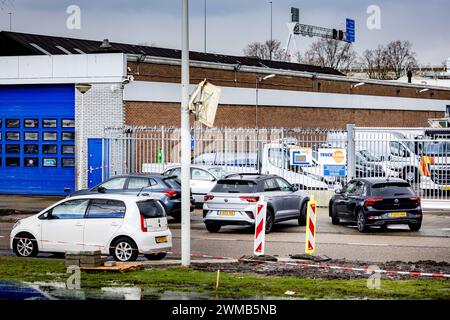 AMSTERDAM - la scena della sparatoria nel parco degli affari di Rhoneweg vicino alla stazione di Amsterdam Sloterdijk, dove è stato ucciso un residente di 26 anni ad Amsterdam. ANP RAMON VAN FLYMEN netherlands Out - belgio Out Foto Stock