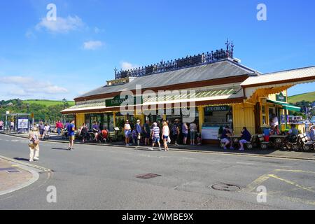 Dartmouth, Regno Unito - 14 settembre 2023: Ristorante Dartmouth embankment Diner Foto Stock