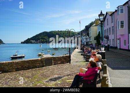 Dartmouth, Regno Unito - 14 settembre 2023: Vista dalla baia di Dartmouth, sul fiume Dart Foto Stock