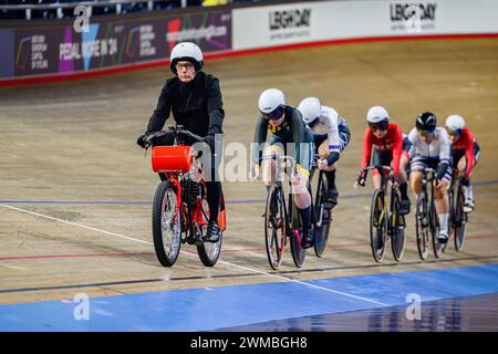 MANCHESTER, REGNO UNITO. 25 febbraio, 24. Una visione generale del Women Keirin 1 ° Round degli eventi finali durante i Campionati nazionali britannici di pista 2024 al National Cycling Centre di domenica 25 febbraio 2024 a MANCHESTER, REGNO UNITO. Crediti: Taka G Wu/Alamy Live News Foto Stock