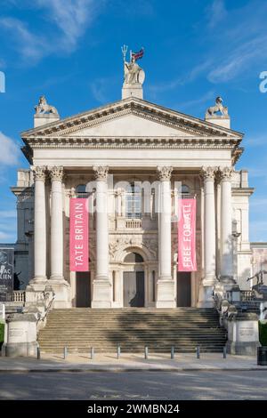 Ingresso alla Tate Britain, ex Tate Gallery des (gned da Sidney Smith 1897) su Millbank a Londra, Inghilterra Foto Stock