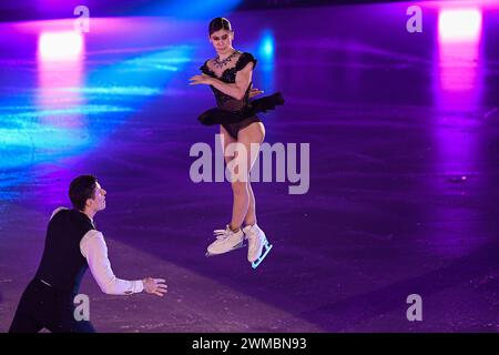 Torino, Italia. 24 febbraio 2024. Italia, Torino 24 febbraio 2024 PalaVela "Lights on U" show per i Giochi Mondiali invernali dell'Università di Torino 2025 Rebecca Gilardi - Filippo Ambrosini (foto di Tonello Abozzi/Pacific Press) crediti: Pacific Press Media Production Corp./Alamy Live News Foto Stock