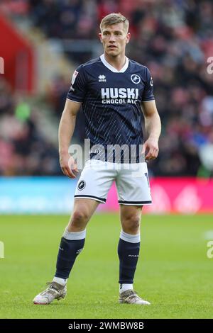 Southampton, Regno Unito. 24 febbraio 2024. L'attaccante del Millwall Zian Flemming (10) in azione durante il Southampton FC contro Millwall FC allo St.Mary's Stadium, Southampton, Inghilterra, Regno Unito il 24 febbraio 2024 Credit: Every Second Media/Alamy Live News Foto Stock