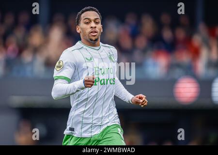 Almere, Paesi Bassi. 25 febbraio 2024. ALMERE, PAESI BASSI - FEBBRAIO 25: Quinten Timber of Feyenoord corre durante l'incontro olandese Eredivisie tra Almere City FC e Feyenoord allo Yanmar Stadion il 25 febbraio 2024 ad Almere, Paesi Bassi. (Foto di Broer van den Boom/Orange Pictures) credito: Orange Pics BV/Alamy Live News Foto Stock