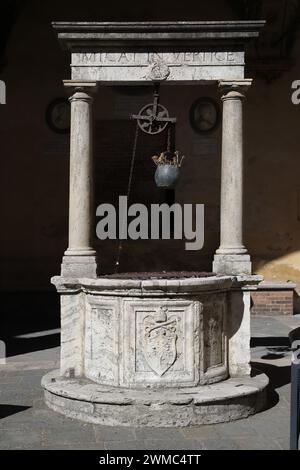 Italiano Siena Toskana Palazzo Chigi Sarracini Foto Stock