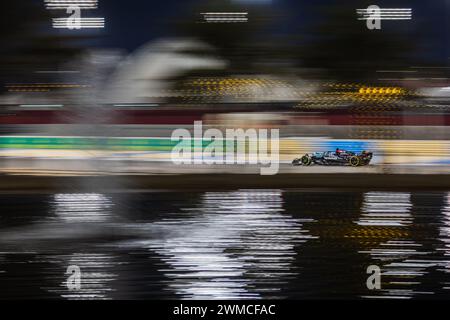 MANAMA, BAHREIN, Bahrain International Circuit, 23.feb.2024: George Russell di Gran Bretagna e Mercedes-AMG PETRONAS F1 Team durante la Formula 1 Bahr Foto Stock