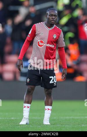 Southampton, Regno Unito. 24 febbraio 2024. Southampton attaccante Kamaldeen Sulemana (20) durante il Southampton FC contro Millwall FC allo St.Mary's Stadium, Southampton, Inghilterra, Regno Unito il 24 febbraio 2024 Credit: Every Second Media/Alamy Live News Foto Stock