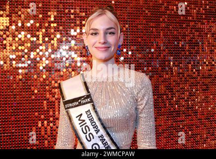 Ruggine, Germania. 25 febbraio 2024. RUST, Germania - 2 febbraio 2024: MISS GERMANY AWARDS FINALE 2024 con Kira Geiss, Miss Germania 2023 e Influencerin, Influencer Credit: dpa/Alamy Live News Foto Stock