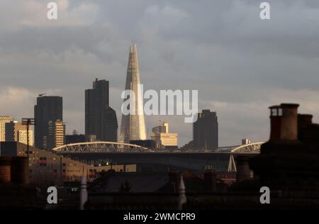 Londra, Regno Unito. 24 febbraio 2024. Una vista generale dell'Emirates Stadium durante la partita di Premier League all'Emirates Stadium di Londra. Il credito per immagini dovrebbe essere: David Klein/Sportimage Credit: Sportimage Ltd/Alamy Live News Foto Stock