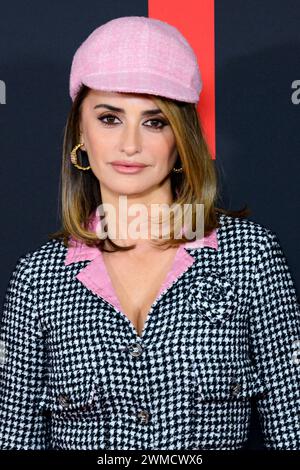 Penelope Cruz ha posato per i media durante il Red carpet photocall del film Ferrari all'Hotel Santo Mauro Madrid Spagna. Foto Stock