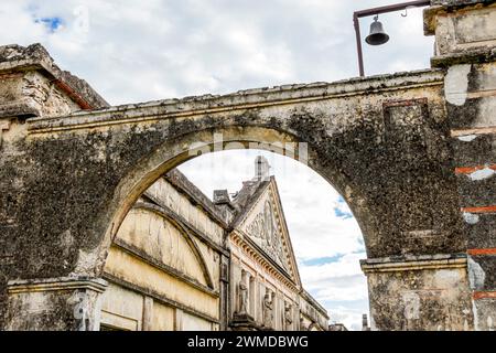 Merida Mexico, Yaxcopoil, ex Hacienda de Heneken, henequen agave fourcroydes fabbrica di impianti per la lavorazione della canapa, teatro aziendale abbandonato vac Foto Stock