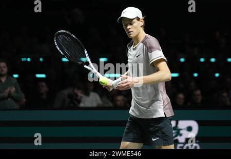 Jannik Sinner of Italy 1/2 FINALE durante l'ABN AMRO Open 2024, torneo di tennis ATP 500 il 17 febbraio 2024 a Rotterdam, Paesi Bassi - foto Laurent Lairys / DPPI Foto Stock