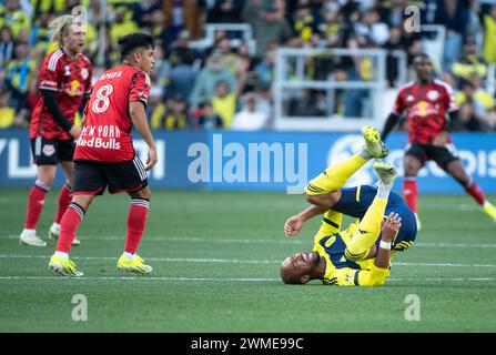 Nashville, Tennessee, Stati Uniti. 25 febbraio 2024. Un giocatore infortunato del Nashville SC viene visto rotolare in giro per il dolore durante la sua partita a Nashville. (Credit Image: © Camden Hall/ZUMA Press Wire) SOLO PER USO EDITORIALE! Non per USO commerciale! Crediti: ZUMA Press, Inc./Alamy Live News Foto Stock