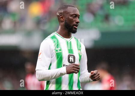 Siviglia, Spagna. 25 febbraio 2024. SIVIGLIA, SPAGNA - FEBBRAIO 25: Youssouf Sabaly del Real Betis durante la Liga EA Sports match tra Real Betis e Athletic Club a Benito Villamarin il 25 febbraio 2024 a Siviglia, Spagna. (Immagine di credito: © Jose Luis Contreras/DAX tramite ZUMA Press Wire) SOLO PER USO EDITORIALE! Non per USO commerciale! Foto Stock