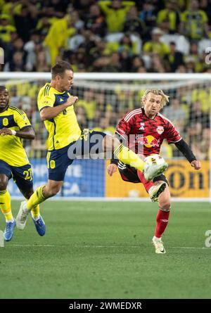 Nashville, Tennessee, Stati Uniti. 25 febbraio 2024. Il difensore del Nashville SC Taylor Washington (23) calcia la palla durante la sua partita a Nashville. (Credit Image: © Camden Hall/ZUMA Press Wire) SOLO PER USO EDITORIALE! Non per USO commerciale! Crediti: ZUMA Press, Inc./Alamy Live News Foto Stock