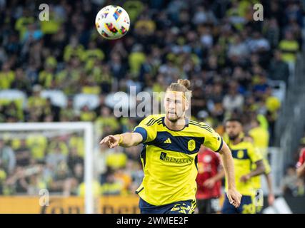 Nashville, Tennessee, Stati Uniti. 25 febbraio 2024. Il difensore del Nashville SC Walker Zimmerman (25) tiene d'occhio la palla. (Credit Image: © Camden Hall/ZUMA Press Wire) SOLO PER USO EDITORIALE! Non per USO commerciale! Crediti: ZUMA Press, Inc./Alamy Live News Foto Stock