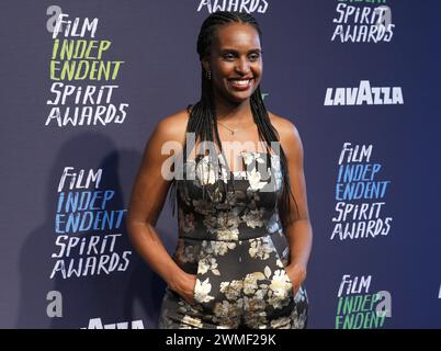 Los Angeles, Stati Uniti. 25 febbraio 2024. Monique Walton posa nella sala stampa ai Film Independent Spirit Awards 2024, tenutosi presso la spiaggia di Santa Monica a Santa Monica, CALIFORNIA, domenica 25 febbraio 2024. (Foto di Sthanlee B. Mirador/Sipa USA) credito: SIPA USA/Alamy Live News Foto Stock