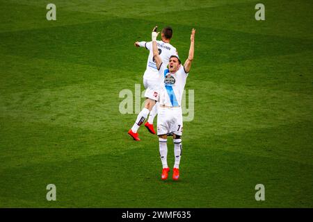 LUCAS, DEPORTIVO, 2015: Lucas Pérez del Deportivo segna un gol per fare il punteggio di 2-1 al 67° minuto e festeggia verso i tifosi in trasferta. L'ultima partita della Liga 2014-15 in Spagna tra il Barcellona FC e il Deportivo de la Coruna a Camp Nou, Barcellona, il 23 maggio 2015. Il gioco terminò 2-2. Il Barcellona ha celebrato la vittoria del titolo e dell'ultima partita in casa della leggenda Xavi. La Deportiva ha ottenuto il punto di cui avevano bisogno per evitare la retrocessione. Fotografia: Rob Watkins Foto Stock