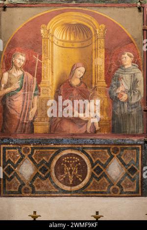 Vergine con bambino, XV secolo, Cappella della Madonna della Clemenza, Pantheon di Agrippa, 126 a.C. Roma, Lazio, Italia Foto Stock