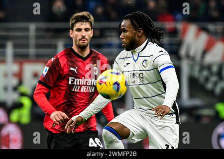 Milano, Italia il 25 febbraio 2024. L'attaccante nigeriano n. 11 Ademola Lookman in azione durante la partita di calcio di serie A italiana tra l'AC Milan e l'Atalanta allo Stadio San Siro di Milano, Italia il 25 febbraio 2024 Credit: Piero Cruciatti/Alamy Live News Foto Stock