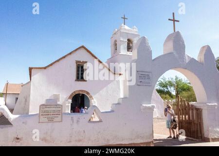 La città di San Pedro de Atacama in Cile, la città vecchia rustica somiglia a un film western di cowboy. Foto Stock