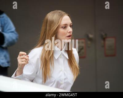 Berlino, Germania, 22 febbraio 2024. L'attrice Amanda Seyfried dopo la conferenza stampa dietro l'hotel Grand Hyatt. Foto Stock