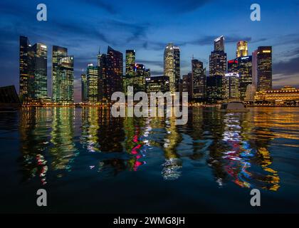 Viste notturne della città di Singapore Foto Stock