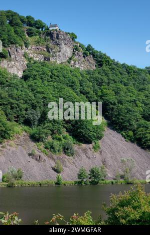 Michaelskapelle resp. Michaels Chapel a Taben-Rodt sulla roccia sul fiume Saar, Renania-Palatinato, Germania Foto Stock