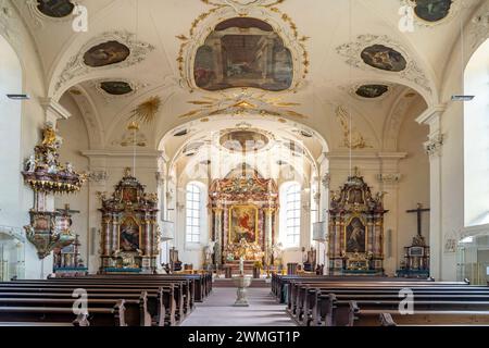 Pfarrkirche St Peter die römisch-katholische Pfarrkirche St Peter in Endingen am Kaiserstuhl, Baden-Württemberg, Deutschland St Peter Church interi Foto Stock