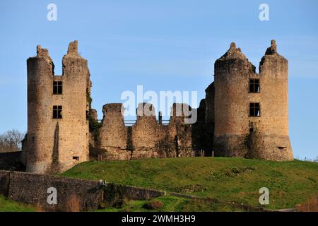 Castello di Saint Germain de Confolens in campagna Foto Stock