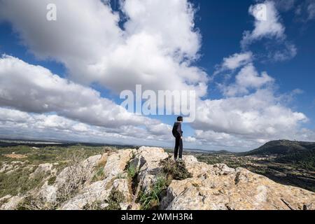 Cima del Puig de Ses Bruixes, Sierra de Galdent, Llucmajor, Maiorca, Isole Baleari, Spagna Foto Stock