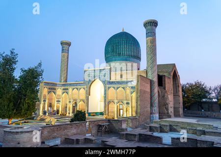 Punto di riferimento di Samarcanda. Mausoleo Gur Emir a Samarcanda, tomba Uzbekistan di Amir Timur Tamerlan. Mausoleo del conquistatore asiatico Timur. Edificio antico Foto Stock
