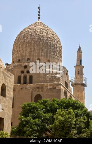 Mausoleo Khanqah del sultano Barsbay nella città dei morti, cimitero settentrionale, Cairo, Egitto Foto Stock